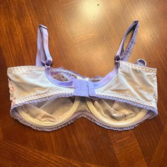 Bra and Panty Set - Picture 5 of 6